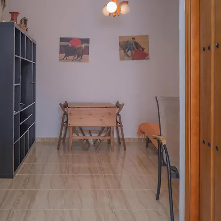 Apartment Con Patio Y Aire Acondicionado En El Centro De Conil - Es-180-31